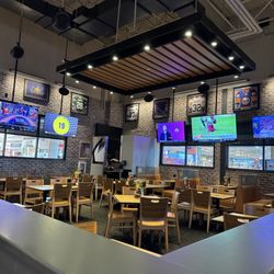 Buffalo Wild Wings - Empty