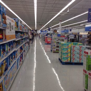Walmart - Well Lit !! - Department Stores Near Me - Mississauga, Ontario