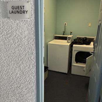 Wave hotel - Laundry room - Hotels Near Me - Manhattan Beach, California Wave hotel - Laundry room - Hotels Near Me - Manhattan Beach, California