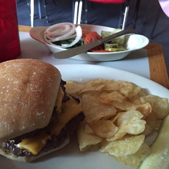The “40” Bar & Grill - 1lb hamburger #worthit - Gastropubs Near Me - Manistique, Michigan The “40” Bar & Grill - 1lb hamburger #worthit - Gastropubs Near Me - Manistique, Michigan