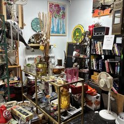Eclectic Finds, Antiques & Interiors