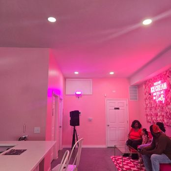 Cream Sip & Scoop - Ice Cream & Frozen Yogurt Near Me - Greensboro, North Carolina Cream Sip & Scoop - Ice Cream & Frozen Yogurt Near Me - Greensboro, North Carolina