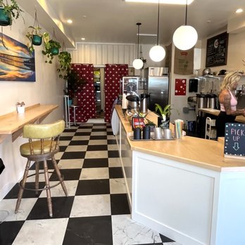 Dots Spot - Inside - Coffee & Tea Near Me - Cayucos, California Dots Spot - Inside - Coffee & Tea Near Me - Cayucos, California