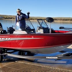Havasu Net Em - Capt. D.A.'s 2020 Tracker Targa V19
