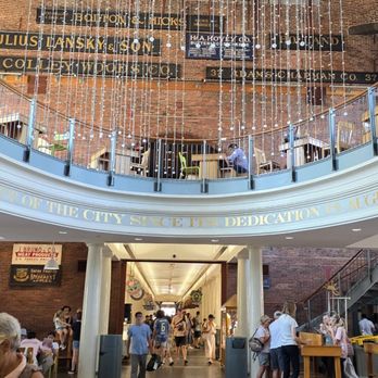 Quincy Market - Public Markets Near Me - Boston, Massachusetts Quincy Market - Public Markets Near Me - Boston, Massachusetts