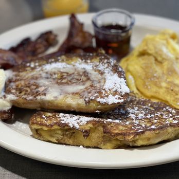 Biscuits Cafe - Cinnamon Roll French Toast 5/5 - Cafes Near Me - Federal Way, Washington Biscuits Cafe - Cinnamon Roll French Toast 5/5 - Cafes Near Me - Federal Way, Washington
