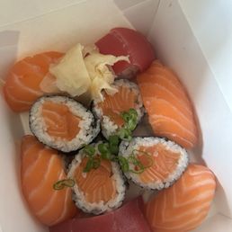 Called Tsunami plate, for the salmon lover with a few tuna sushi