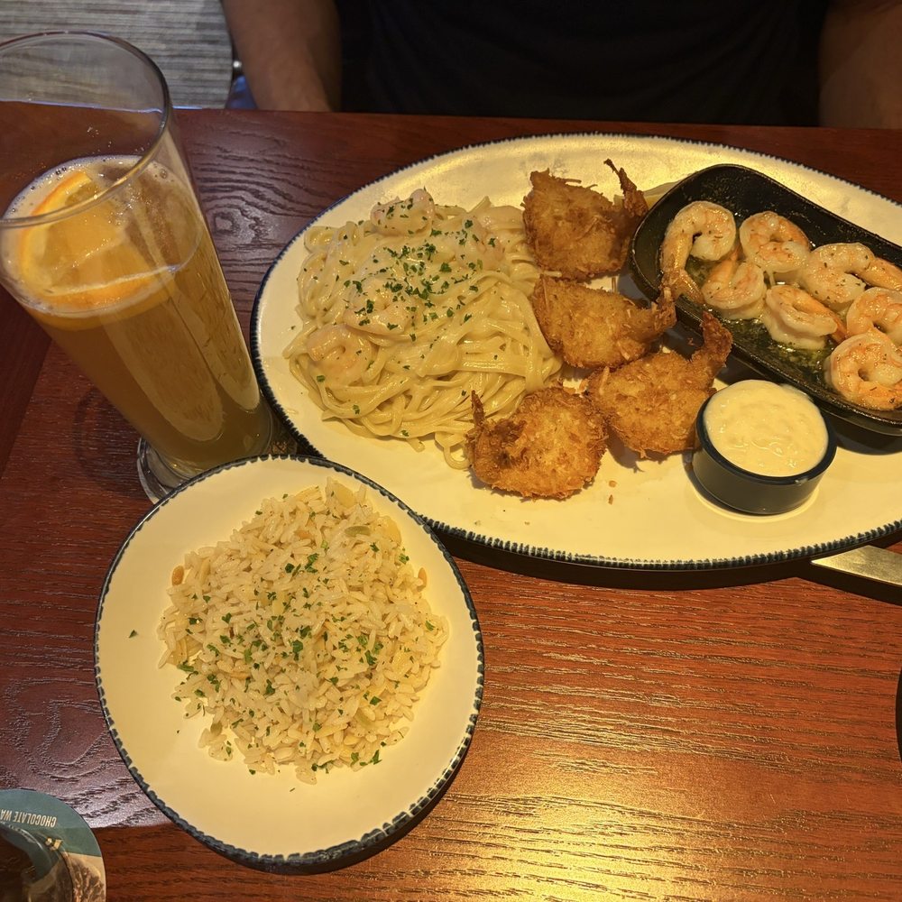 Red Lobster - Pasta shrimp, Parrot Isle Coconut Shrimp, scampi shrimp and rice - Seafood Near Me - Tucson, Arizona Red Lobster - Pasta shrimp, Parrot Isle Coconut Shrimp, scampi shrimp and rice - Seafood Near Me - Tucson, Arizona