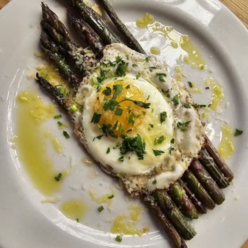 Geer Street Garden - Grilled asparagus with parmesan & a fried egg - New American Near Me - Durham, North Carolina Geer Street Garden - Grilled asparagus with parmesan & a fried egg - New American Near Me - Durham, North Carolina