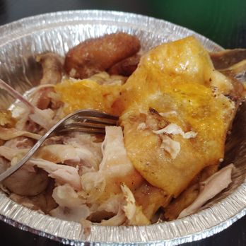 La Casa De Mama Luz Cafe - Chicken thigh w. Maduros - Spanish Near Me - Great Neck, New York