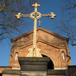 Evangel. Kirchengemeinde St. Johannis - Die Kreuze dort.