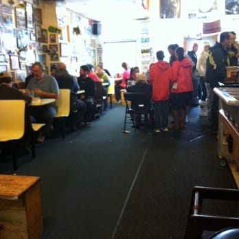 Daylight Donuts - PACKED at 10:45! - Donuts Near Me - Breckenridge, Colorado