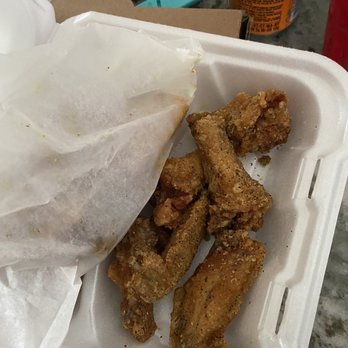 Craft Fry Wing - Lemon pepper - Chicken Wings Near Me - Tampa, Florida