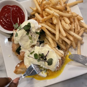 J Theodore - Lobster Benedict - New American Near Me - Frisco, Texas
