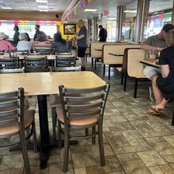 Taqueria Rancho Alegre - Tables.