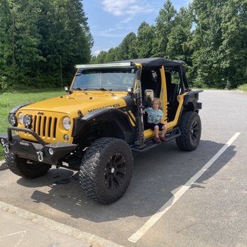 Wears Valley Jeep Rental - Car Rental Near Me - Sevierville, Tennessee