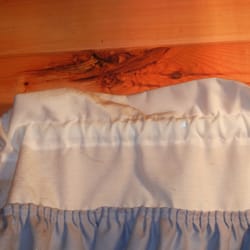 Symes Pond Cabin Rentals - Filthy curtains, just like everything else we encountered