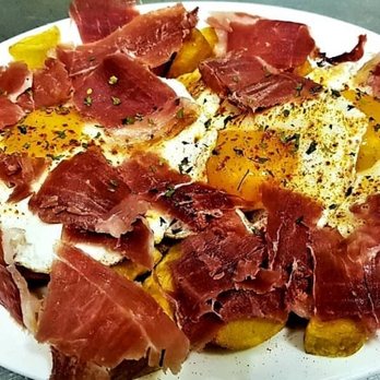 LOS GAUCHOS - Huevos rotos con jamón - Dive Bars Near Me - Madrid, M LOS GAUCHOS - Huevos rotos con jamón - Dive Bars Near Me - Madrid, M