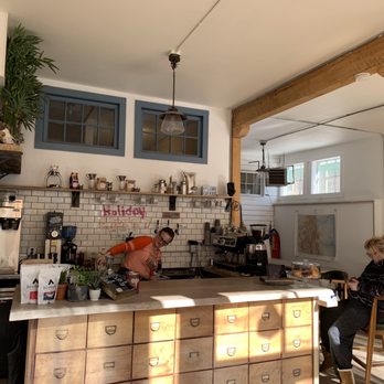 Plume Coffee Bar - Coffee & Tea Near Me - Silver Plume, Colorado