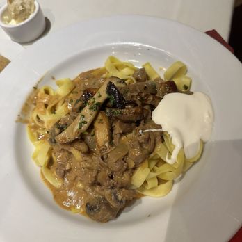 Shadowbrook - Beef stroganoff - American Near Me - Capitola, California Shadowbrook - Beef stroganoff - American Near Me - Capitola, California
