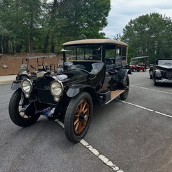 Main Street Park - Antique cars