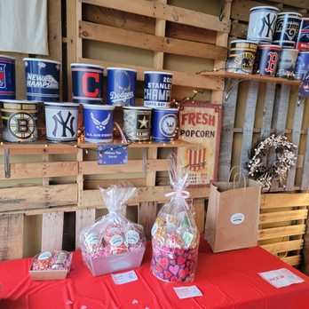 What's Poppin - Gift baskets - Popcorn Shops Near Me - Albany, New York What's Poppin - Gift baskets - Popcorn Shops Near Me - Albany, New York