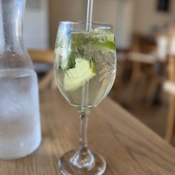 The Foundry Rose - Hugo Spritz