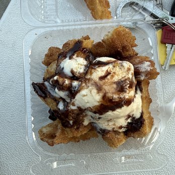 Robles Churros - Churros with ice cream - Desserts Near Me - San Jose, California