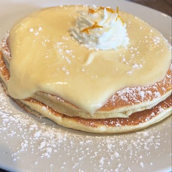 Moke's Bread & Breakfast - Famous Liilkoi pancakes! - Breakfast & Brunch Near Me - Kailua, Hawaii