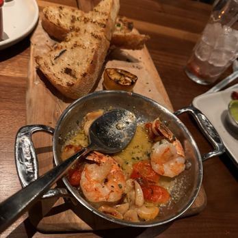 North Italia - Wild Shrimp Scampi - Italian Near Me - Tempe, Arizona
