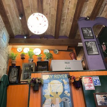 Escalones de la Lonja - Interior - Tapas Bars Near Me - Valencia, V Escalones de la Lonja - Interior - Tapas Bars Near Me - Valencia, V