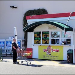 Fat Dawg Cafe - Fat Dawg Cafe is located in front of the Fairway Drive location of Home Depot, in Roseville, CA.