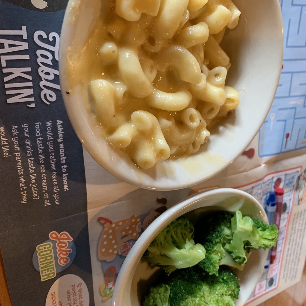 Cracker Barrel Old Country Store - Macaroni oni N' Cheese and Steamed Broccoli - Breakfast & Brunch Near Me - Dayton, Ohio Cracker Barrel Old Country Store - Macaroni oni N' Cheese and Steamed Broccoli - Breakfast & Brunch Near Me - Dayton, Ohio