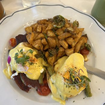 Sweet Maple - Blackstone Benedict - Breakfast & Brunch Near Me - Cupertino, California Sweet Maple - Blackstone Benedict - Breakfast & Brunch Near Me - Cupertino, California