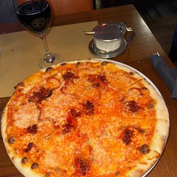 La Base - Pizza - Pubs Near Me - Rome, RM La Base - Pizza - Pubs Near Me - Rome, RM