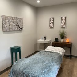 Advanced Aesthetics Group - Treatment Room