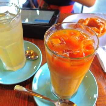49th Parallel Coffee - Cafes Near Me - Vancouver, British Columbia