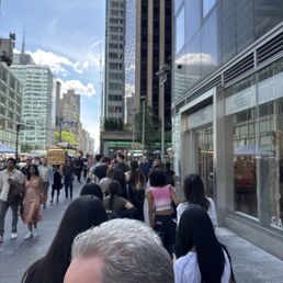 30 minutes before the show & the line is wrapped around the corner & maybe about a block long 30 minutes before the show & the line is wrapped around the corner & maybe about a block long