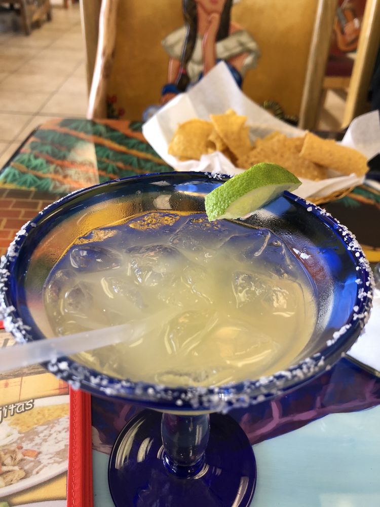 El Tequila Logo