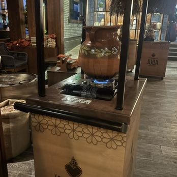 Los Amores de Julia - Mexican Near Me - Sacramento, California