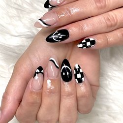 Jenny’s Nails