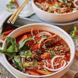Pho King - Spicy beef-stew noolde