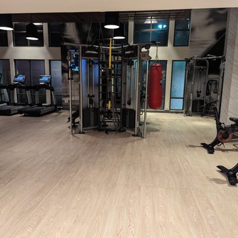 Austin Marriott South - Various selection of workout equipment - Hotels Near Me - Austin, Texas