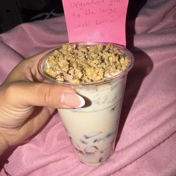 Valley Ice Cream Shop - Fresas con crema - Ice Cream & Frozen Yogurt Near Me - Phoenix, Arizona Valley Ice Cream Shop - Fresas con crema - Ice Cream & Frozen Yogurt Near Me - Phoenix, Arizona