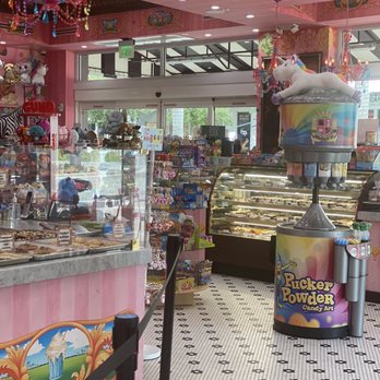 Sloan's - Doral - Aesthetically pleasing! - Ice Cream & Frozen Yogurt Near Me - Doral, Florida Sloan's - Doral - Aesthetically pleasing! - Ice Cream & Frozen Yogurt Near Me - Doral, Florida