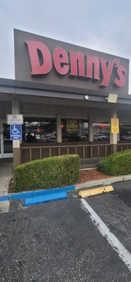 Denny's by null
