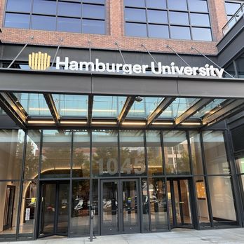McDonald’s - Outside entrance - Burgers Near Me - Chicago, Illinois