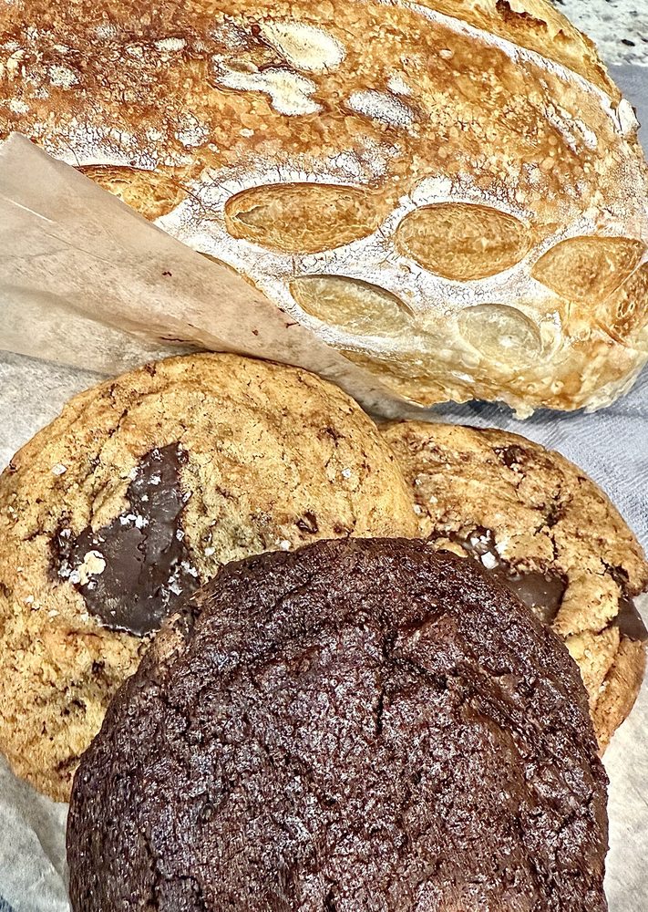 Mabel Bakery Logo