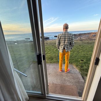 The Adobe Resort - walk out first floor room - perfect for bringing your furry friend. - Hotels Near Me - Yachats, Oregon