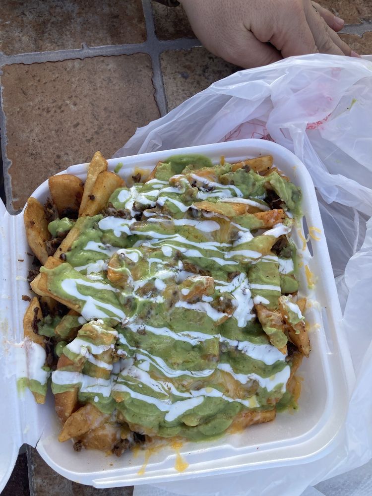 LA BARCA Updated October 2024 11 Photos & 22 Reviews State St